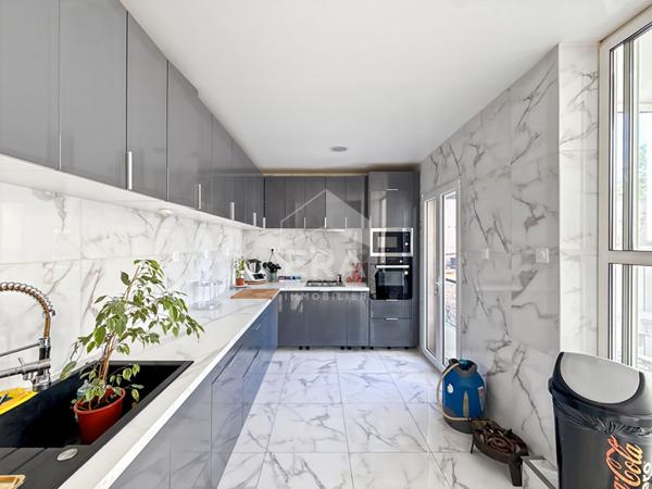 BATIMENT HISTORIQUE ENTRE L'ESTAQUE ET LE VIEUX-PORT