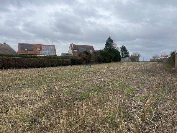 TERRAIN CONSTRUCTIBLE DE 970M²
