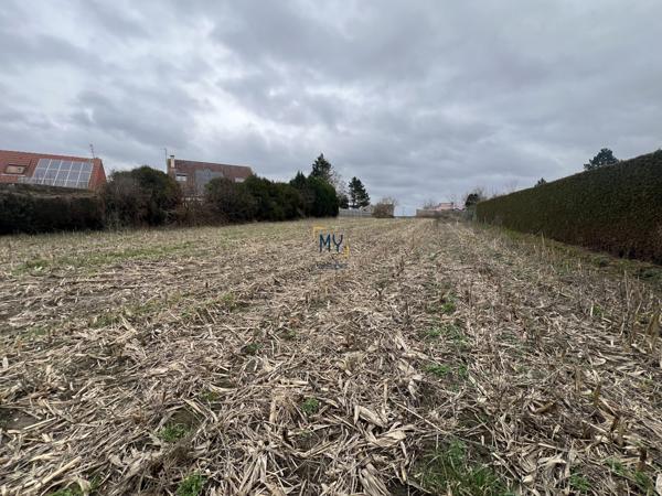 TERRAIN CONSTRUCTIBLE DE 970M²