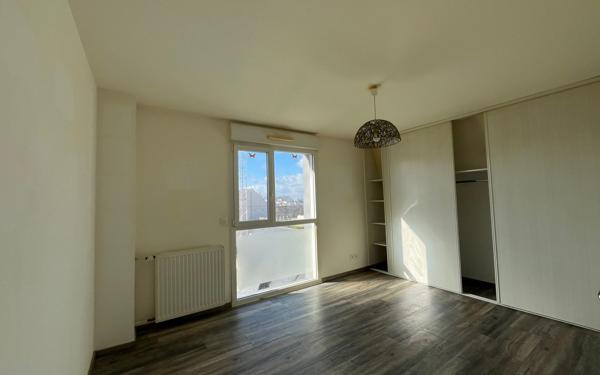 Appartement à vendre    3 pièces • 59,99 m2 Carhaix-Plouguer