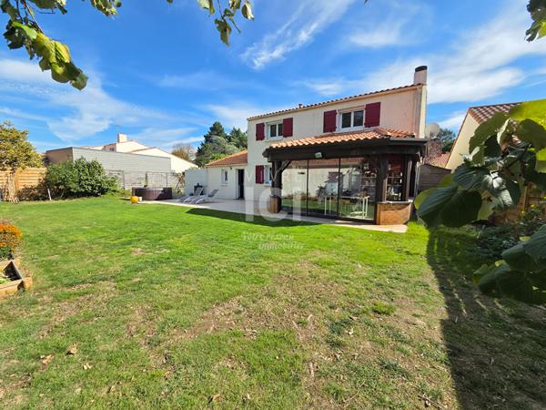 Maison Bouaye 7 pièce(s) 160 m2