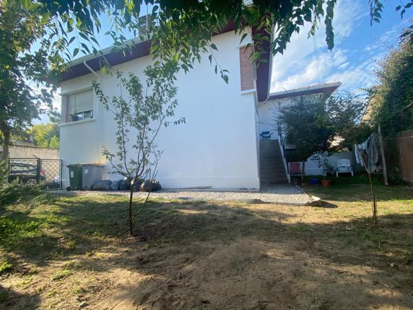 Lot de trois appartements loués