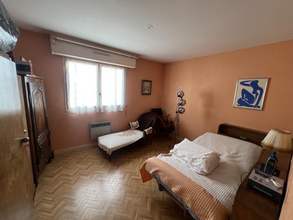 APPARTEMENT F3 de 70 m² au CENTRE VILLE - PARKING et CAVE