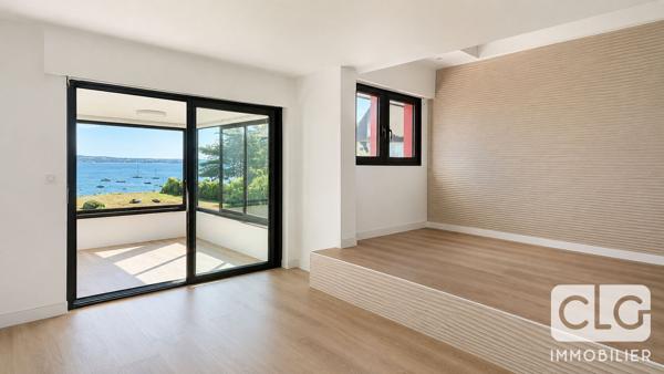 Appartement rénové avec vue mer