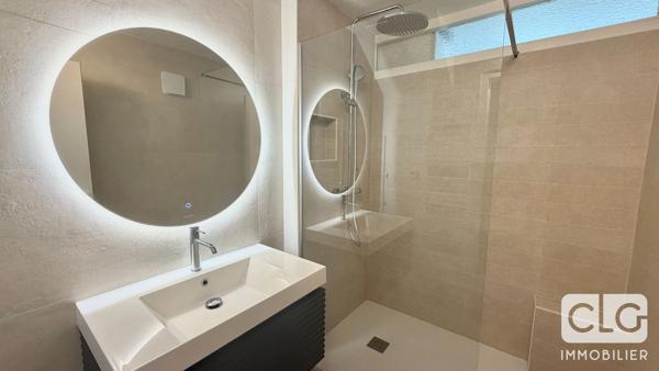 Appartement rénové avec vue mer