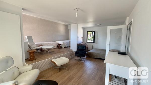 Appartement rénové avec vue mer