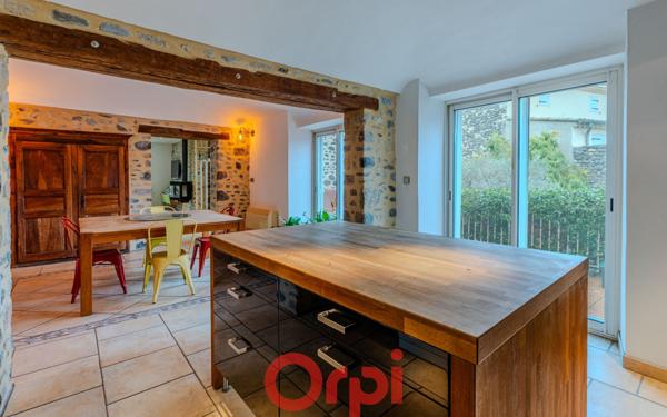 Maison à vendre    5 pièces •  Alba-la-Romaine