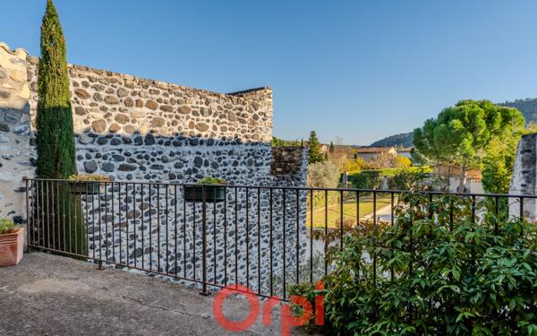 Maison à vendre    5 pièces •  Alba-la-Romaine