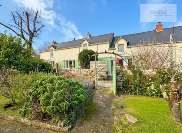 MAISON FAMILIALE divisée en 2 habitations  260 m² .Terrain 2 700 m² .Guérande