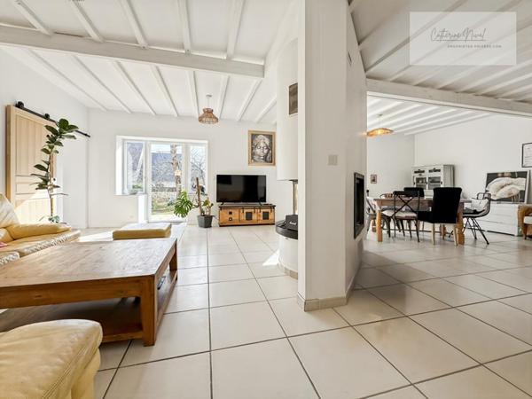 MAISON FAMILIALE divisée en 2 habitations  260 m² .Terrain 2 700 m² .Guérande