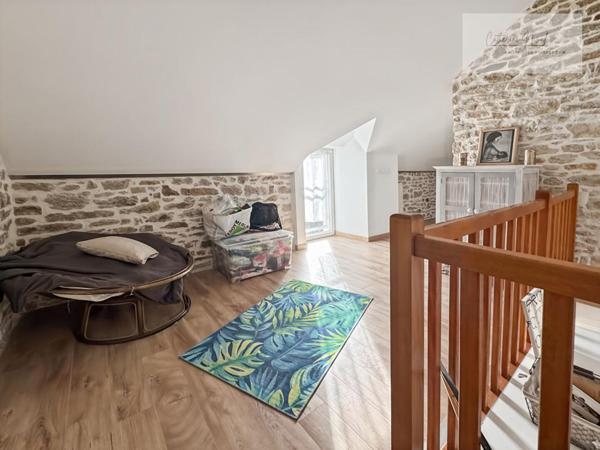 MAISON FAMILIALE divisée en 2 habitations  260 m² .Terrain 2 700 m² .Guérande