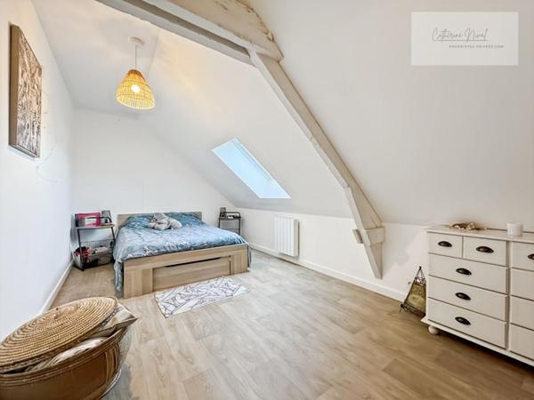 MAISON FAMILIALE divisée en 2 habitations  260 m² .Terrain 2 700 m² .Guérande