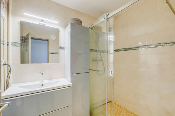 A vendre -Appartement T4 80m2 - Les Olives