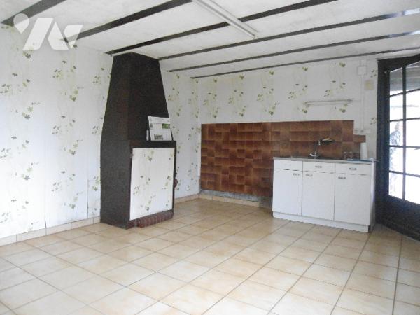 maison 91,30 m² cuis SAM SDE WC 2 chbres garage atelier cuis. pelouse. fioul.