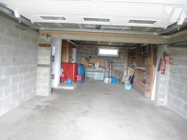 maison 91,30 m² cuis SAM SDE WC 2 chbres garage atelier cuis. pelouse. fioul.