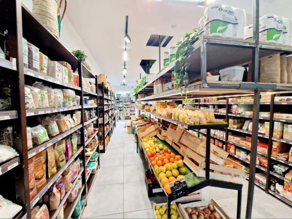 Fonds De Commerce - 120 m²