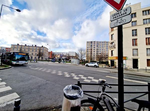 Fonds De Commerce - 120 m²