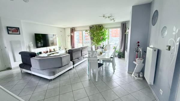 Appartement 4 chambres à vendre à Annecy - Dernier étage avec garages et terrasses