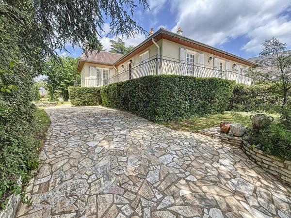 Maison 8 pièces - 160 m² Bien prestige