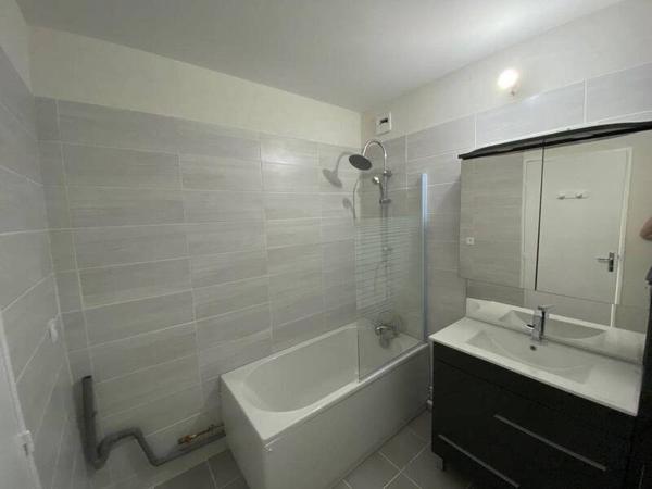 Appartement 3 pièces                                        - 42000 Saint-Étienne Réf : 12554