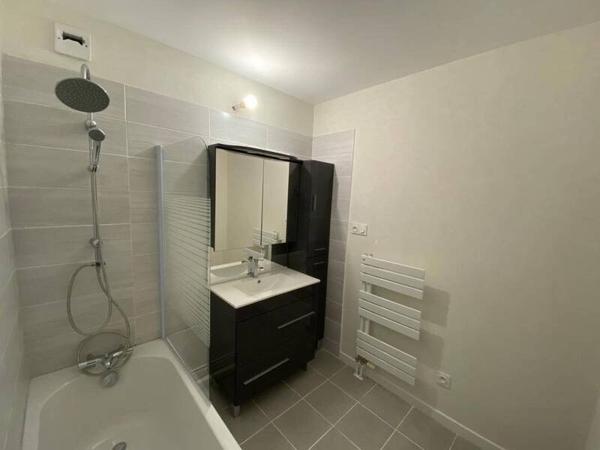 Appartement 3 pièces                                        - 42000 Saint-Étienne Réf : 12554
