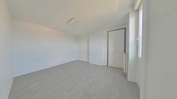 Appartement 2 pièces                                        - 42100 Saint-Étienne Réf : 12799