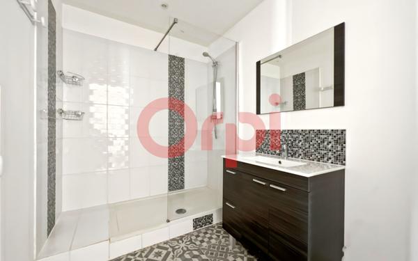 Appartement à vendre    2 pièces • 60 m2 Lyon 8