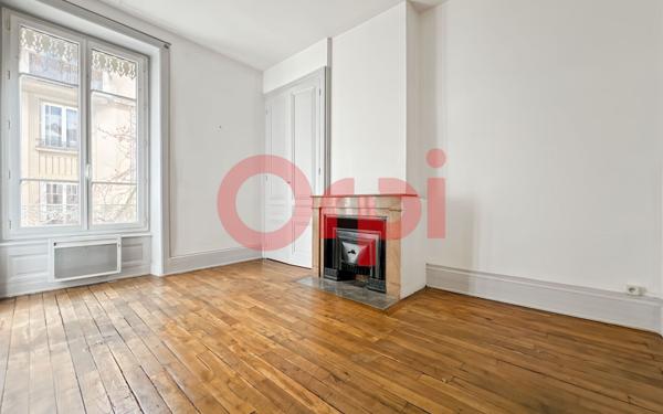 Appartement à vendre    2 pièces • 60 m2 Lyon 8