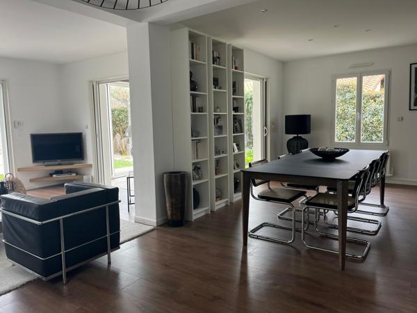 Maison 5 pièce(s) 4 chambre(s) 148 m²