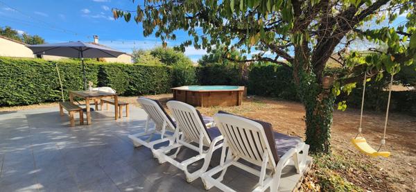 VIVONNE - PLAIN-PIED - 3 CHAMBRES - GARAGE - JARDIN