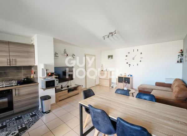 T3 Coup de Coeur : Terrasse avec Vue dans Résidence avec Piscine