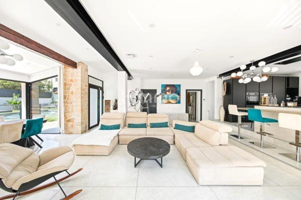 La Cadière d'Azur 83740 / Maison / Terrain / Piscine / Garage