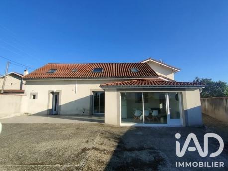 Location maison 9 pièces 190 m² Tarbes