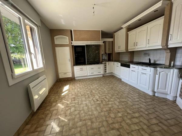 Achat - Maison Châteaugiron 35410 8 pièces 160 m 2 1650 m 2