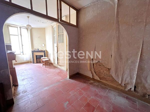 MAISON 5 PIECES À RESTAURER PROCHE COMMERCES DANS LE BOURG DE POULAINES (INDRE 36)