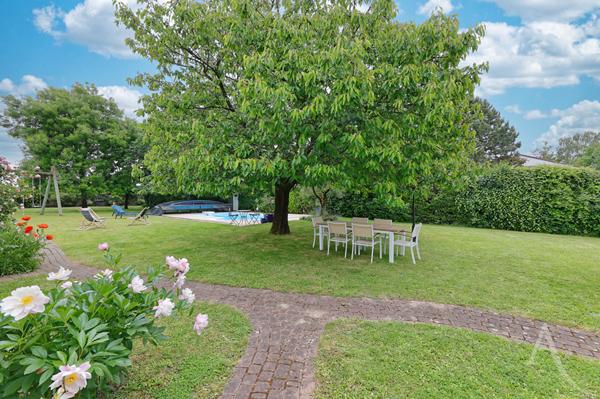 Maison Montaigu Vendee 6 pièce(s) 142 m2