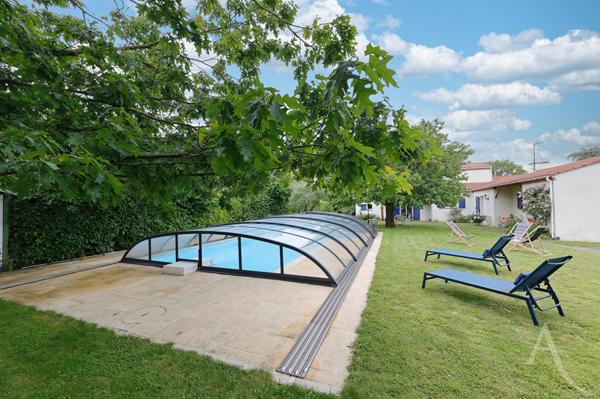 Maison Montaigu Vendee 6 pièce(s) 142 m2