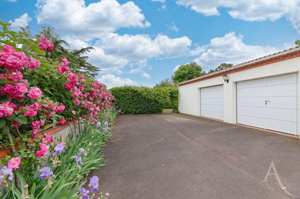 Maison Montaigu Vendee 6 pièce(s) 142 m2