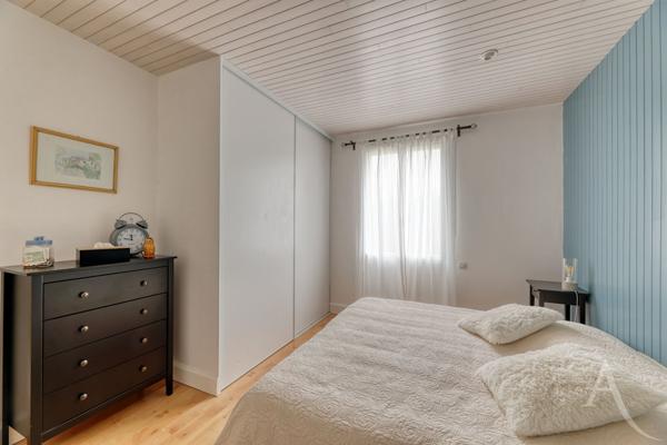 Maison Montaigu Vendee 6 pièce(s) 142 m2