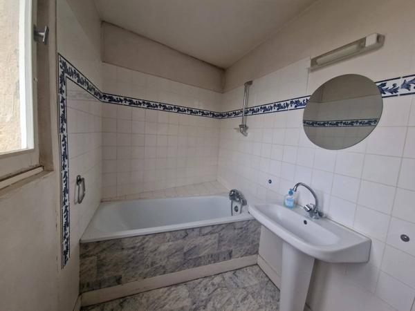 Bordeaux Hyper Centre Appartement T1 à rafraichir
