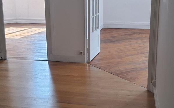 Appartement à vendre    4 pièces • 81 m2 Tours