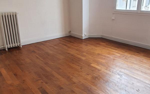 Appartement à vendre    4 pièces • 81 m2 Tours