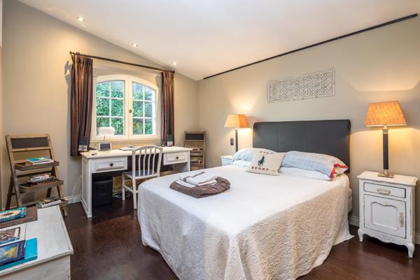 CO-EXCLUSIVITÉ – Villa provençale avec vue panoramique sur la mer