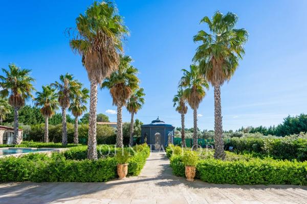 Luxueuse villa meublée ou non meublée à louer à Aix-en-Provence avec dépendances : Evasion et élégance au coeur de la Provence