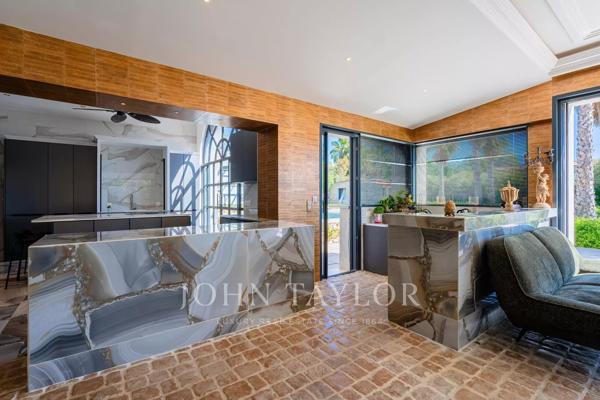 Luxueuse villa meublée ou non meublée à louer à Aix-en-Provence avec dépendances : Evasion et élégance au coeur de la Provence