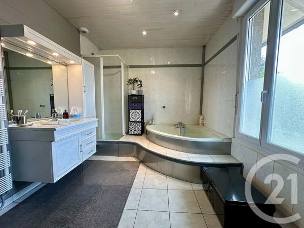 Maison à vendre  7 pièces - 169,64 m 2   FOUGERES  - 35