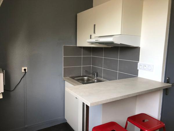 Appartement Poitiers 1 pièce(s) 13.70 m2