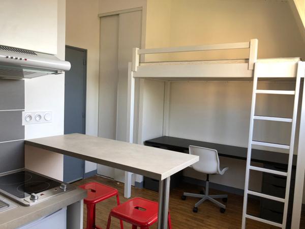 Appartement Poitiers 1 pièce(s) 13.70 m2