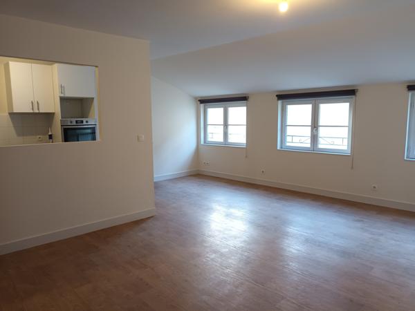 T III POITIERS - 3 pièce(s) - 70.64 m2