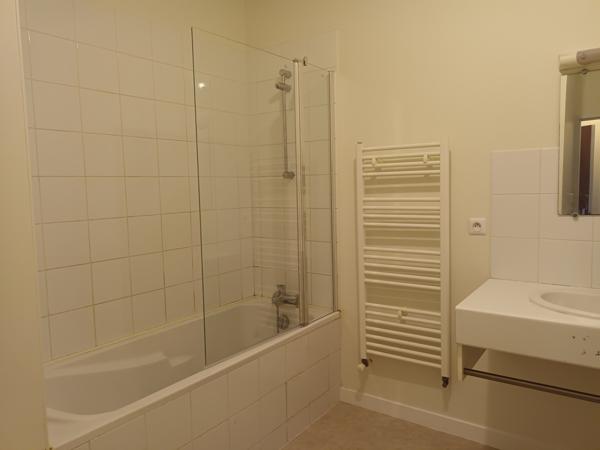 T III POITIERS - 3 pièce(s) - 70.64 m2